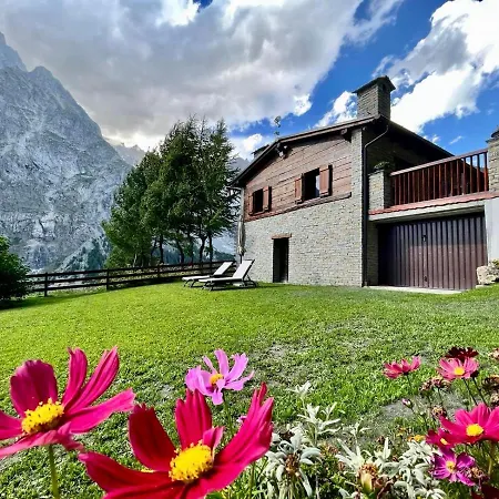 Chez Louis - Alpine Charm With Mont Blanc View & Access * Courmayeur