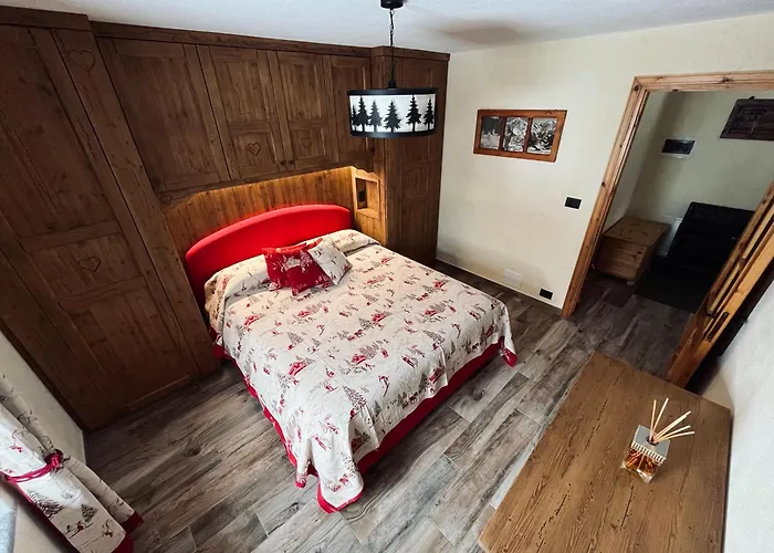 Chez Louis - Alpine Charm With Mont Blanc View & Access 库马约尔