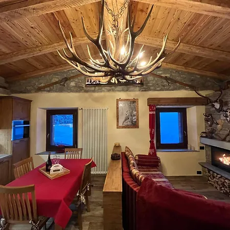 샬레 Chez Louis - Alpine Charm With Mont Blanc View & Access 쿠르마예