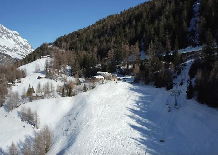 Chez Louis - Alpine Charm With Mont Blanc View & Access شاليه كورمايور