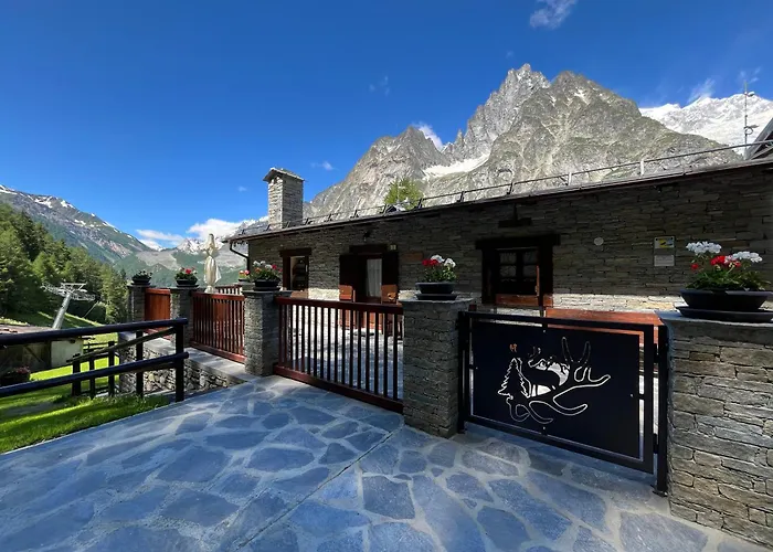 Chez Louis - Alpine Charm With Mont Blanc View & Access شاليه كورمايور