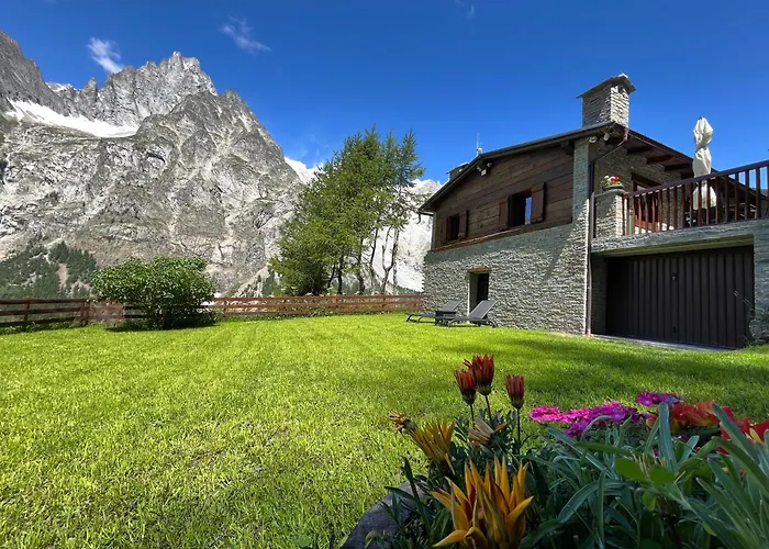 Chez Louis - Alpine Charm With Mont Blanc View & Access * Courmayeur